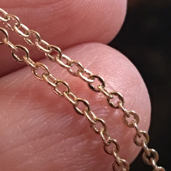 Vintage square cut cubic zirconia pendant on chain - Picture 10 of 10